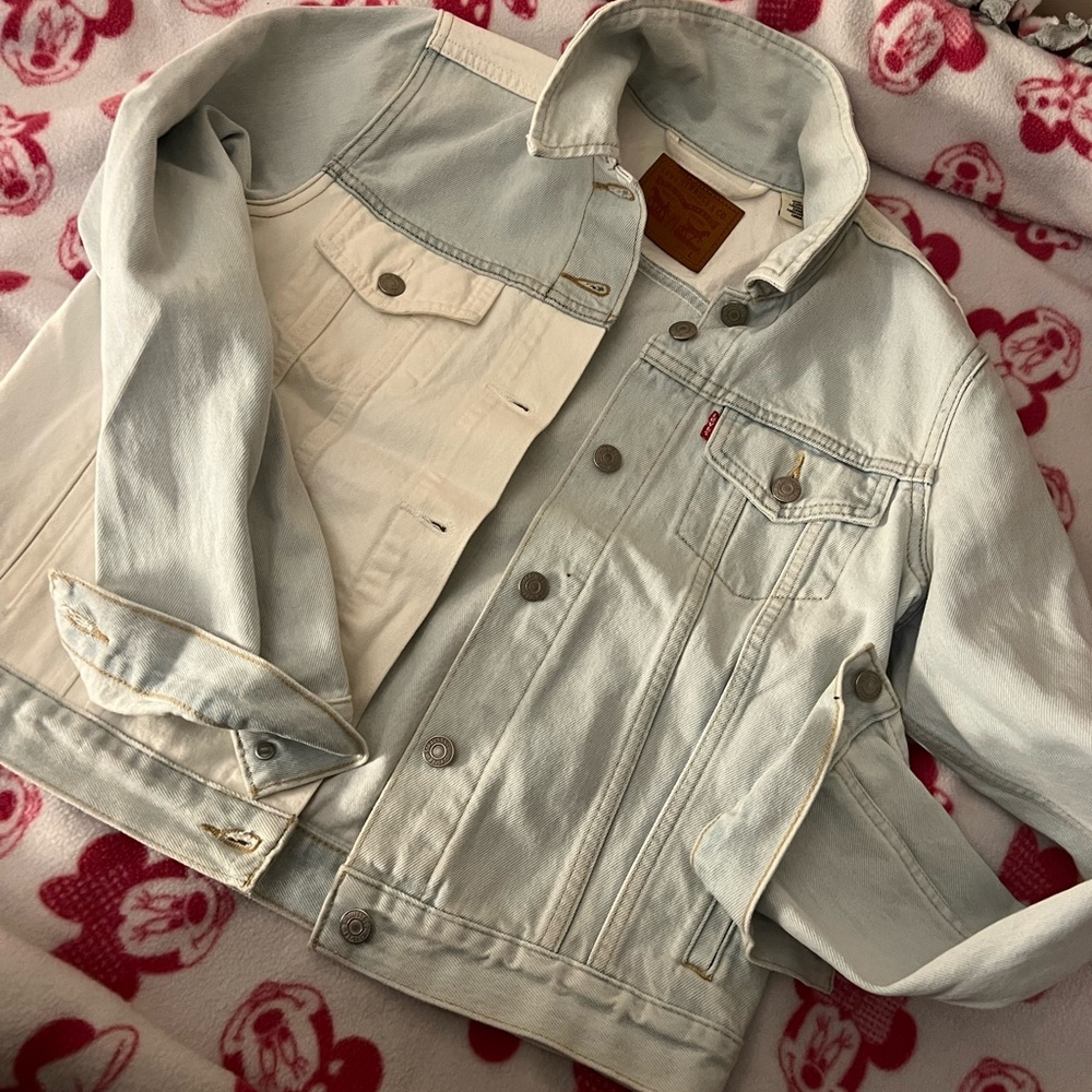 Levi’s two tone denim jacket